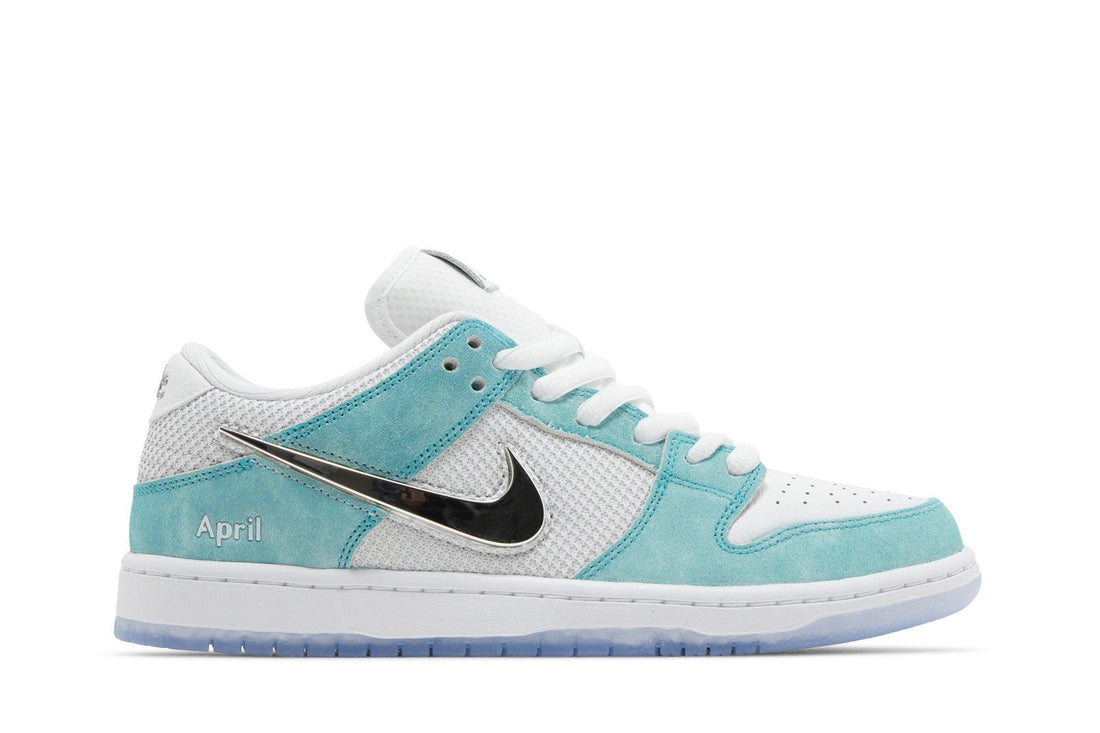 April Skateboards x Nike SB Dunk Low Turbo Green Azul