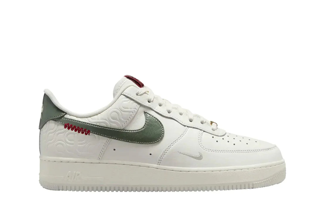 Nike Air Force 1 07 LE Year of Snake 2025 Branco