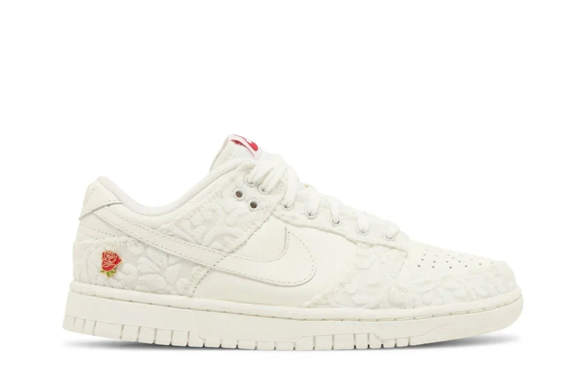 Nike Dunk Low Give Her Flowers Branco