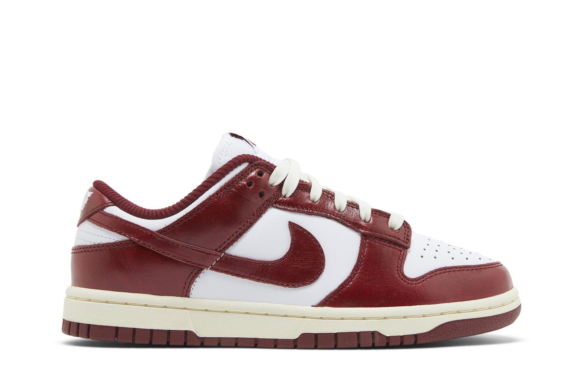 Nike Dunk Low PRM Vintage Team Red Vermelho