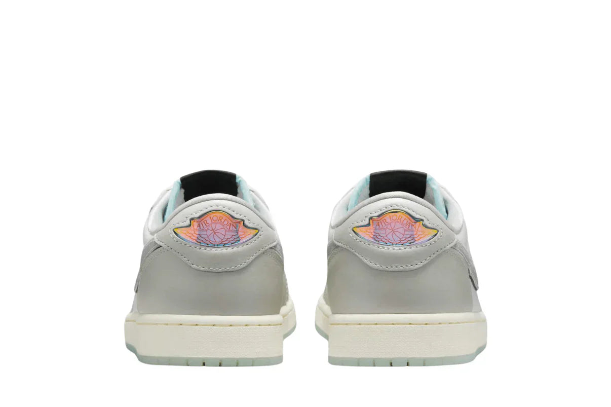 Air Jordan 1 Low "Lunar New Year" Photon Dust Cinza