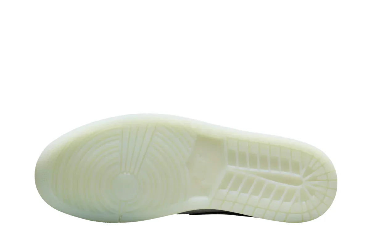 Air Jordan 1 Low "Lunar New Year" Photon Dust Cinza