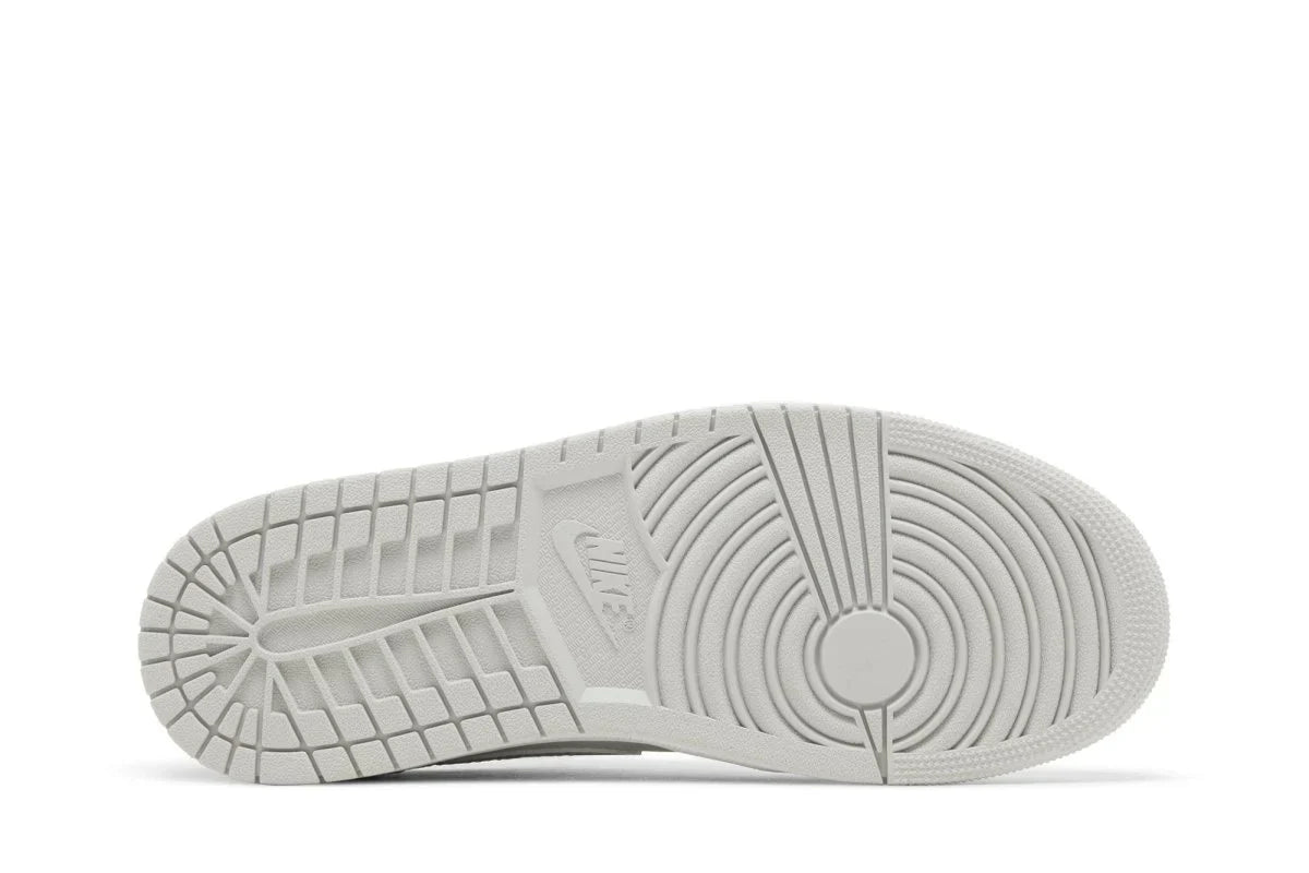 Air Jordan 1 Low Og Metallic Silver