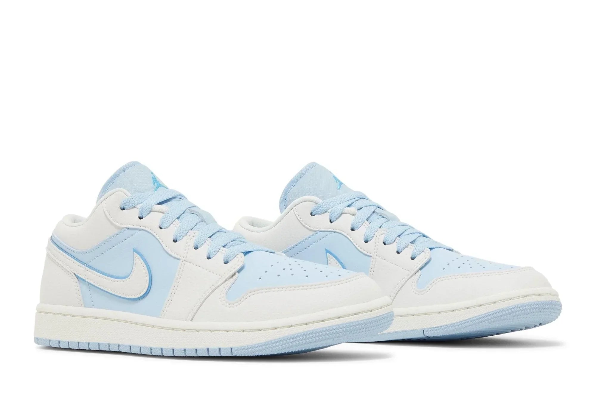 Air Jordan 1 Low SE Reverse Ice Blue