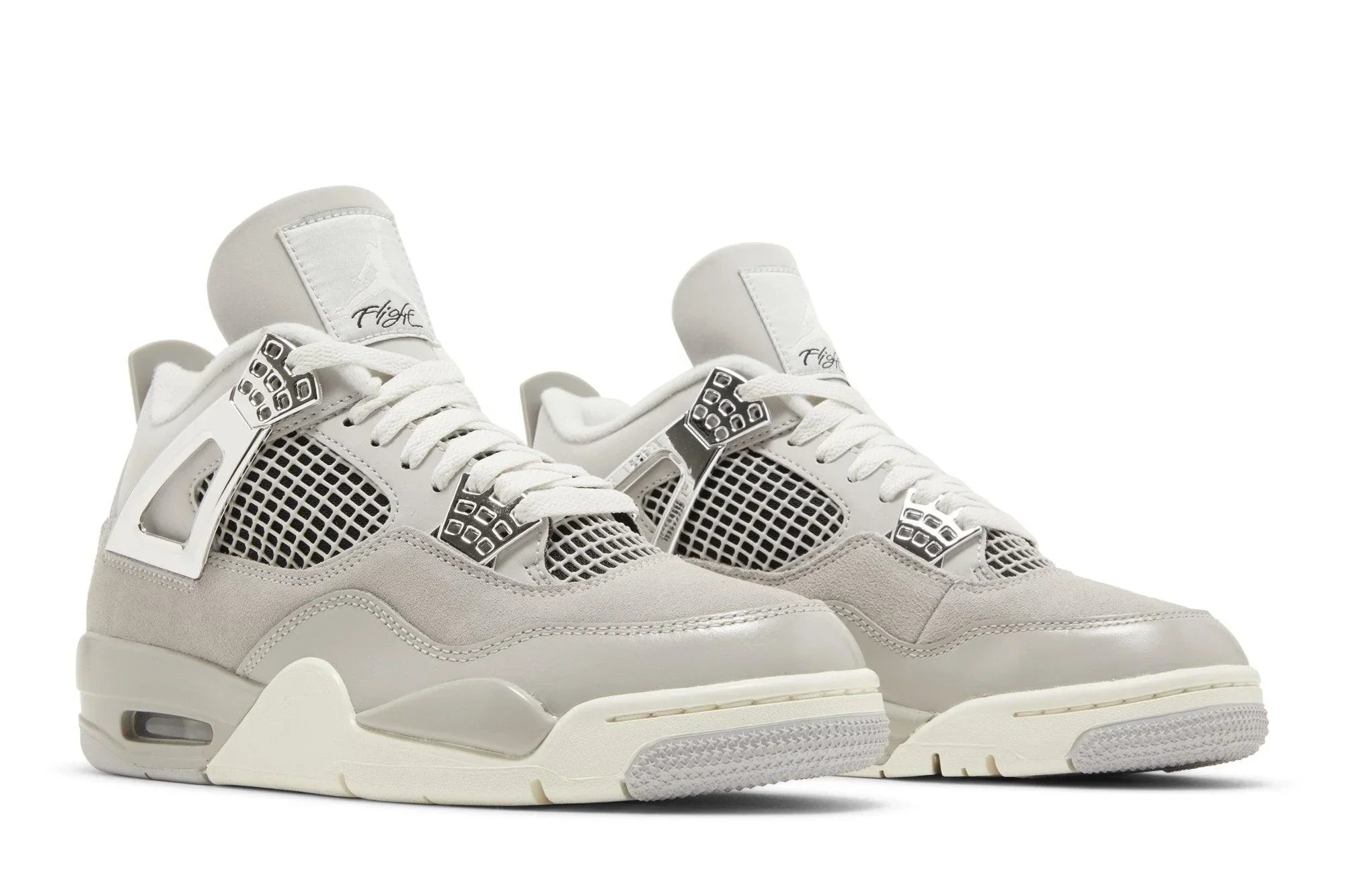 Air Jordan 4 Frozen Moments