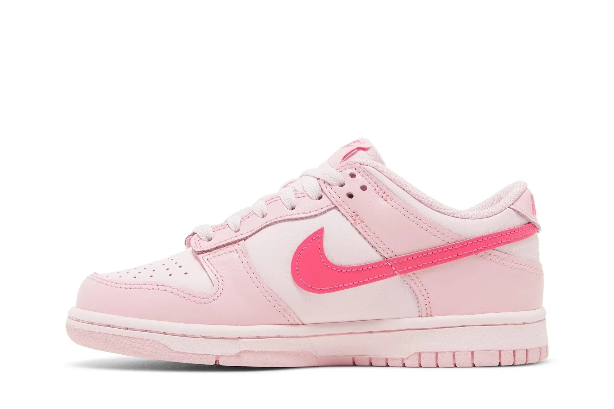 Nike Dunk Low Triple Pink