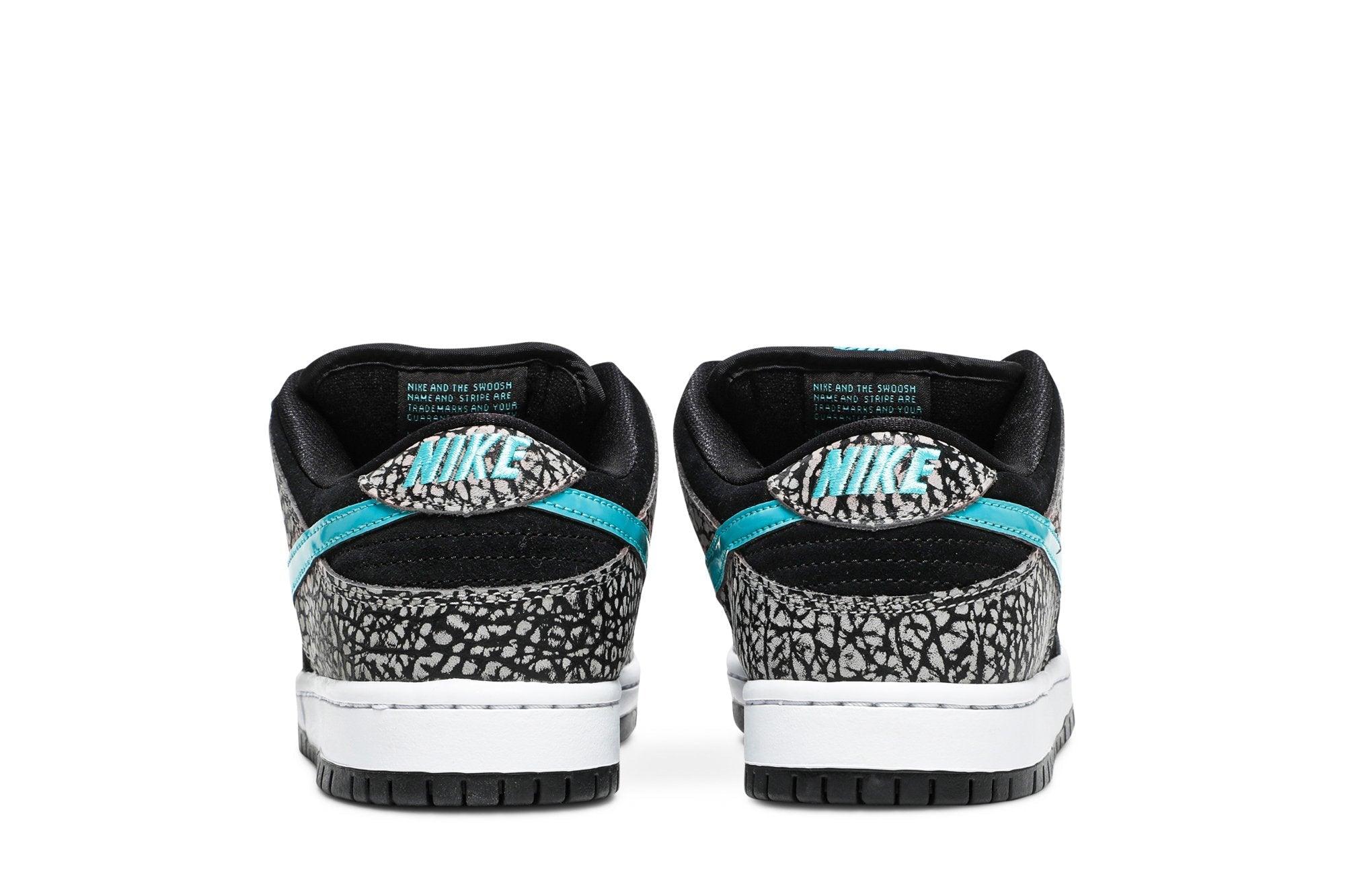 Nike SB Dunk Low Elephant Colorido